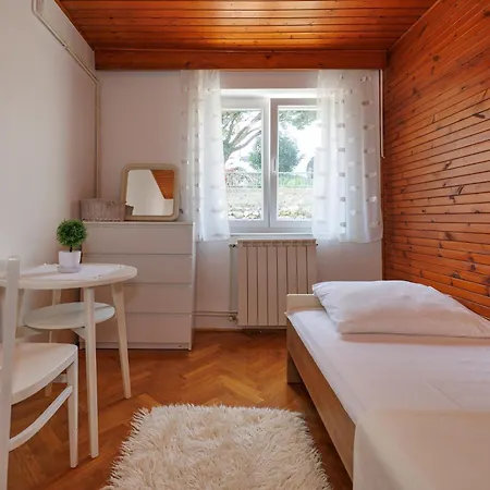 Hana Apartment